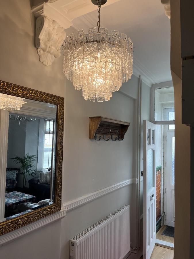 Adanhouse-Stockland Spacious 5 Bedroom House Sleeps 12 Private Garden Cardiff Luaran gambar